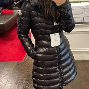 Authie Giubbotto Moncler Coat